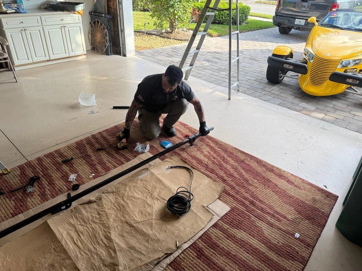 Garage door repair work, gallery photo 8