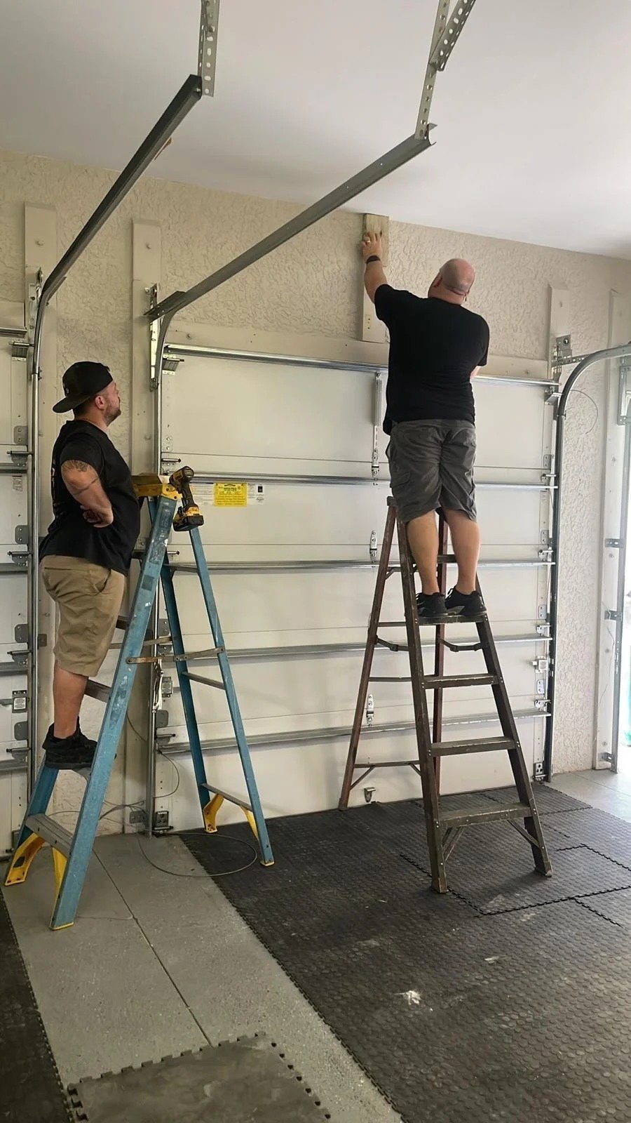 Garage door repair work, gallery photo 9